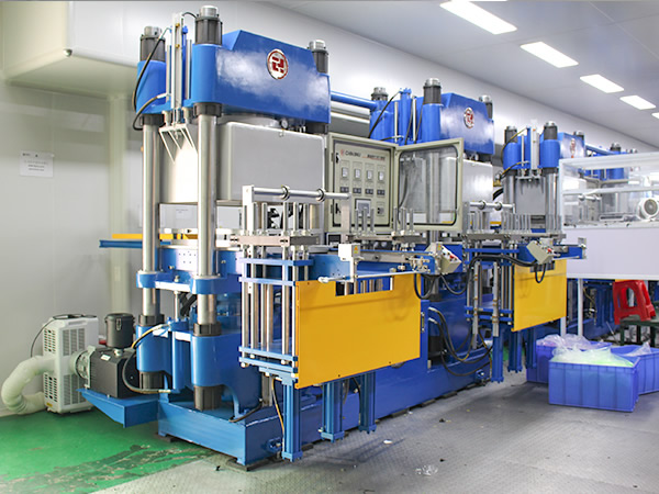 固態(tài)硅膠機臺18臺